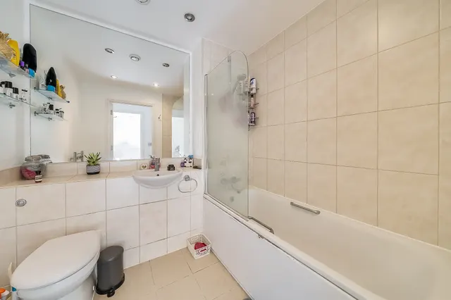 Boundary Lane, London, SE17, photo 3