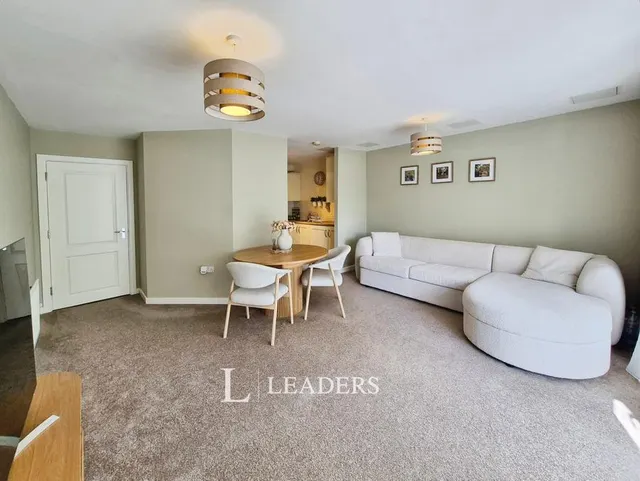 Millward Drive, Bletchley, MK2, photo 2