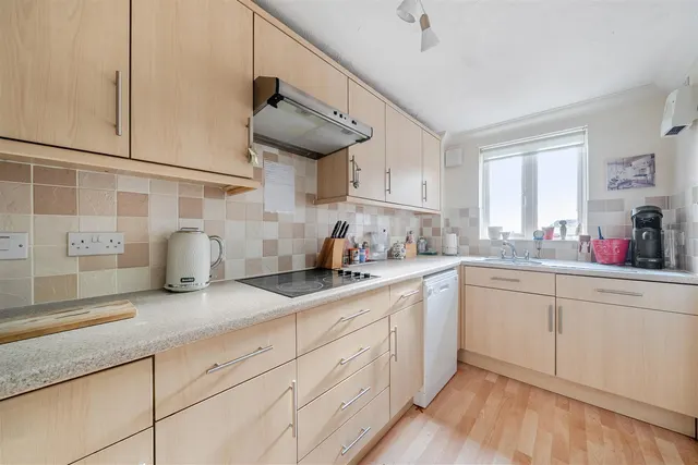 Beach Avenue, Birchington, CT7, photo 2