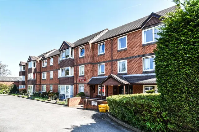 Alcester Road South, Kings Heath, Birmingham, B14 6DT, photo 1