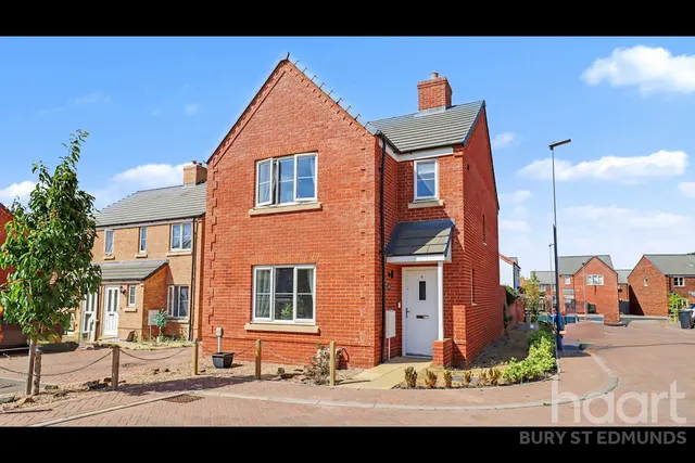 Gates Close, Thurston, IP31, photo 1