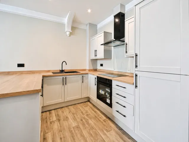 Bampton Street, Tiverton, EX16, photo 3