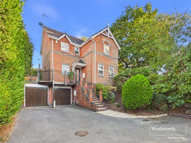 The Sadlers, Tilehurst, RG31, photo 1