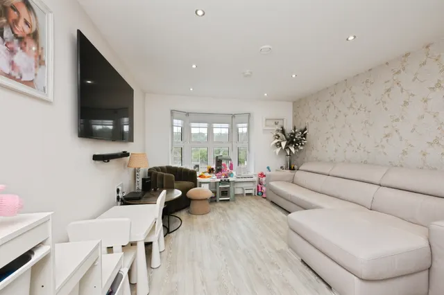 Moye Close, Hoddesdon, EN11, photo 2
