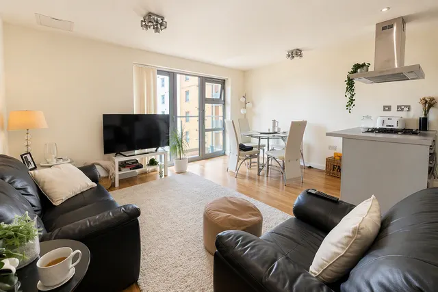 Photo 2 — Jubilee Court, South Woodford, E18