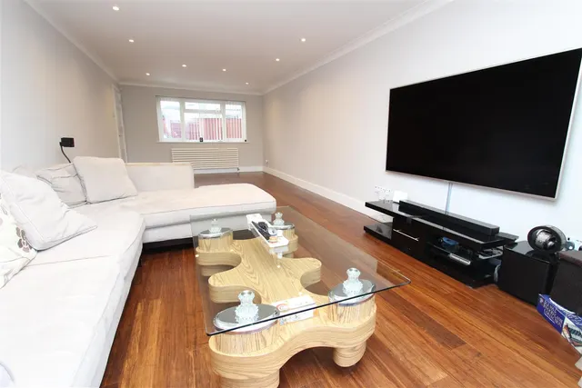 Photo 3 — Orchard Close, Denham, Uxbridge, Buckinghamshire, UB9 4BB