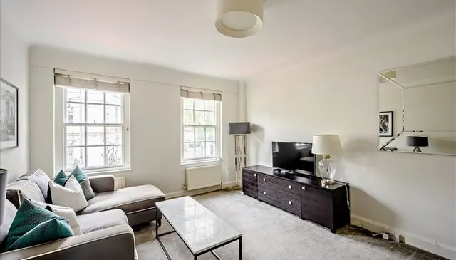 Fulham Road, SW3, photo 1