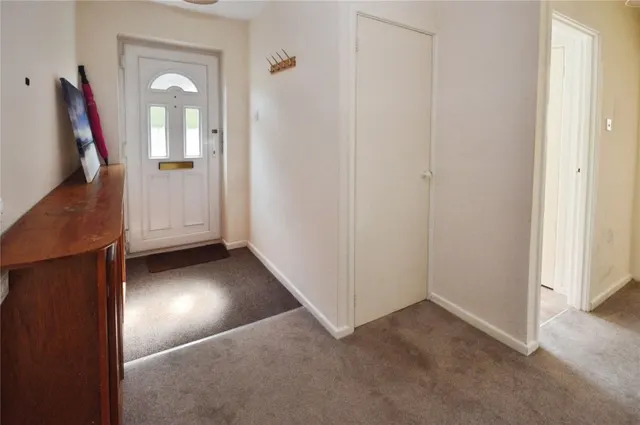 Bungalow Under Offer with 2 bedrooms in Bishop's Stortford, CM23, photo 2