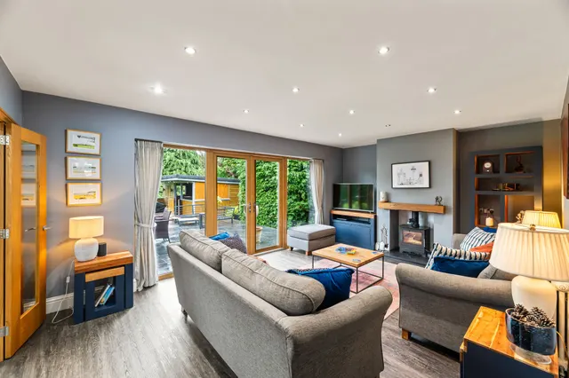 Orchard Close, Frodsham, photo 2