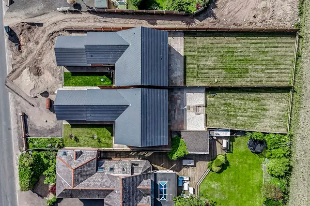Preston Road, Coppull, PR7, photo 2