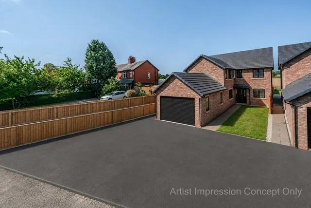 Preston Road, Coppull, PR7, photo 1