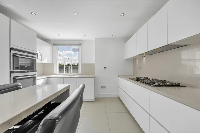 Photo 2 — Parkhill Road Belsize Park, London NW3 2YH