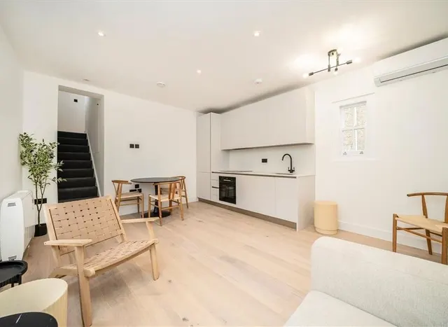 Ellsworth Street, E2, photo 2