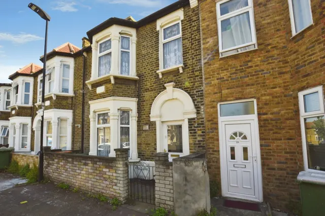 Carson Road, London, photo 1
