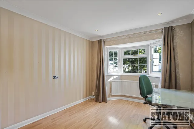 Avenue Road, London, N14, photo 3