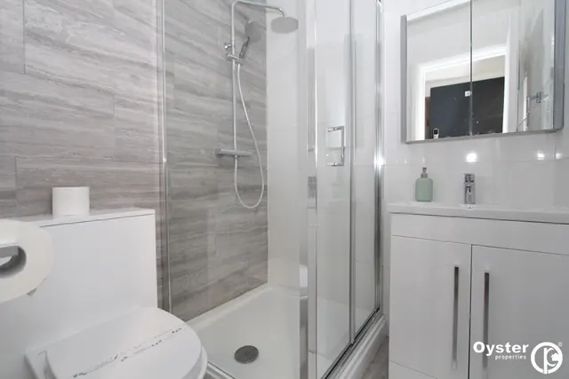 Whitchurch Lane, HA8, photo 3
