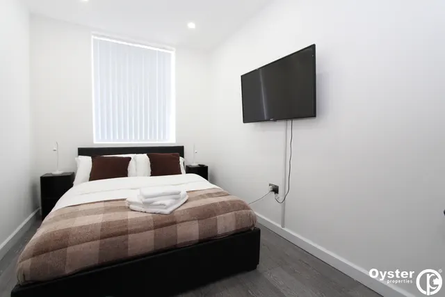 Whitchurch Lane, HA8, photo 1
