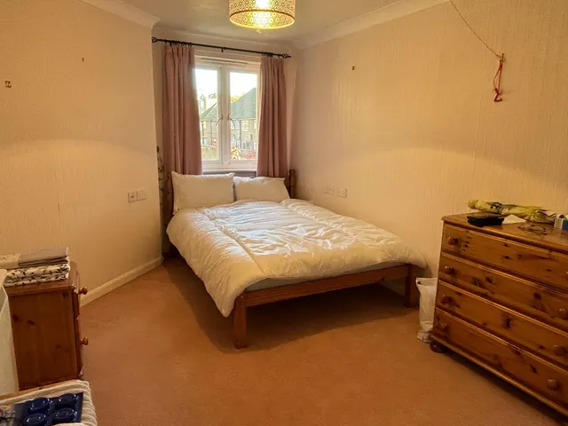 Upper Gordon Road, Camberley, GU15, photo 2