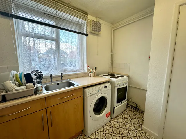 Photo 3 — Campville Crescent, West Bromwich, B71