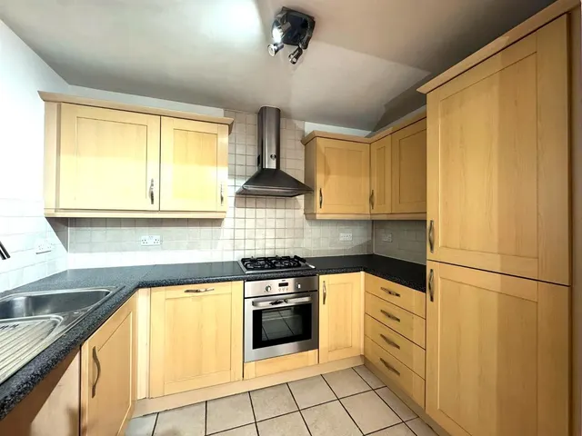 Forty Avenue, Wembley, photo 3