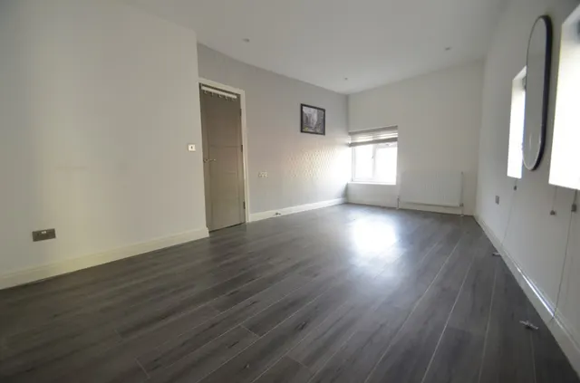 Station Approach, Ashford, photo 3