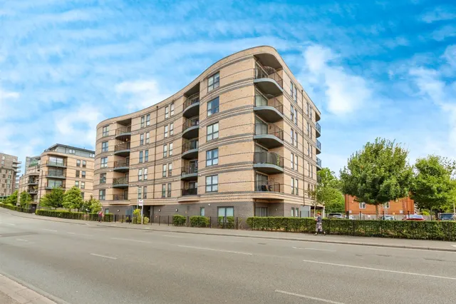 Windsor Road, SLOUGH, photo 1
