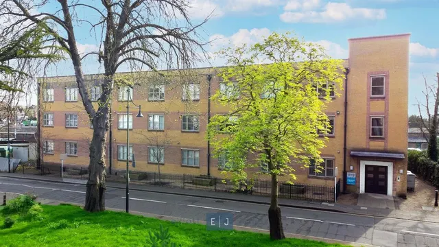 Charteris Road, Woodford Green, IG8, photo 1