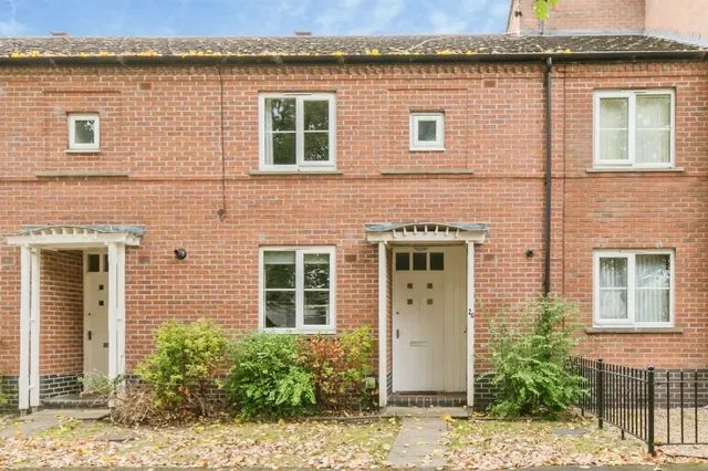 Lyndale Court, Winsford, photo 1