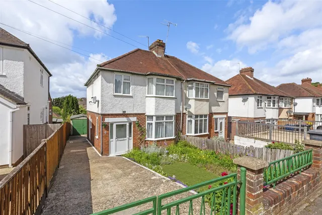 Healey Avenue, High Wycombe, HP13, photo 1