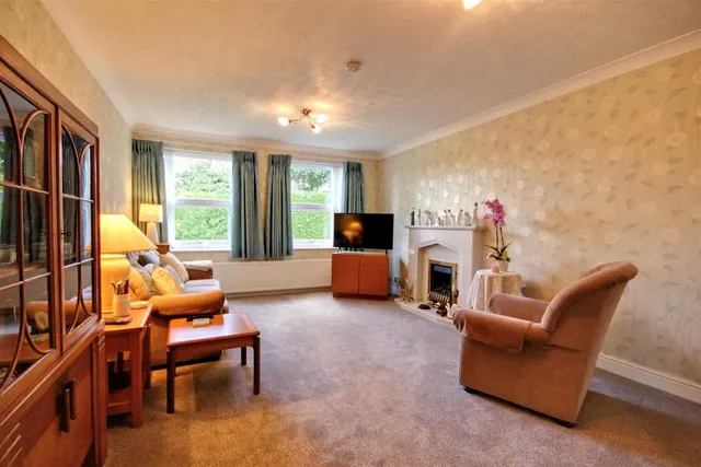 Photo 2 — Beverley Road, Willerby