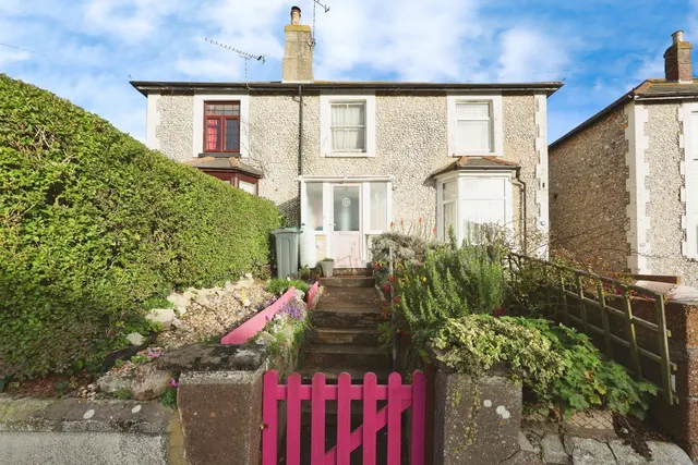 Lowtherville Road, Ventnor, PO38, photo 1