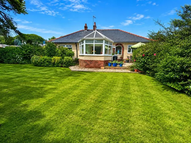 Rhosesmor, Mold, CH7, photo 2