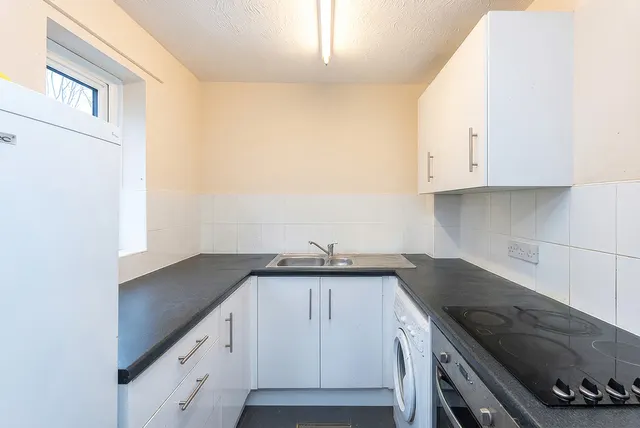 Limeway Terrace, Dorking, RH4, photo 2
