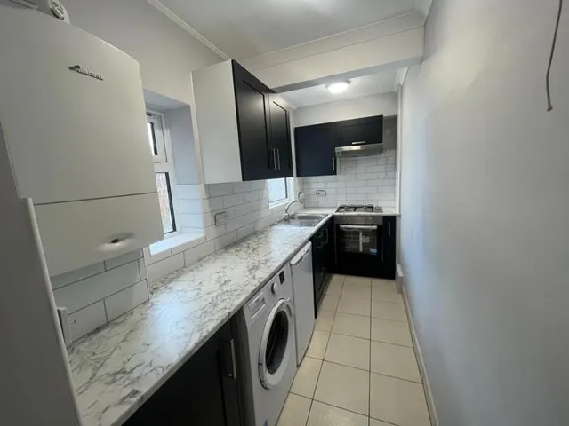 Jenner Road, Guildford, GU1, photo 2