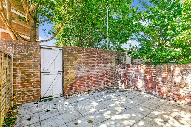 Margate Road, Southsea, PO5, photo 2