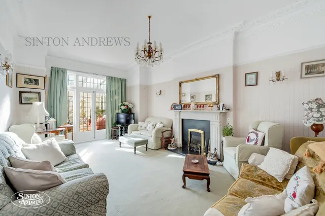 Woodville Gardens, Ealing, photo 2