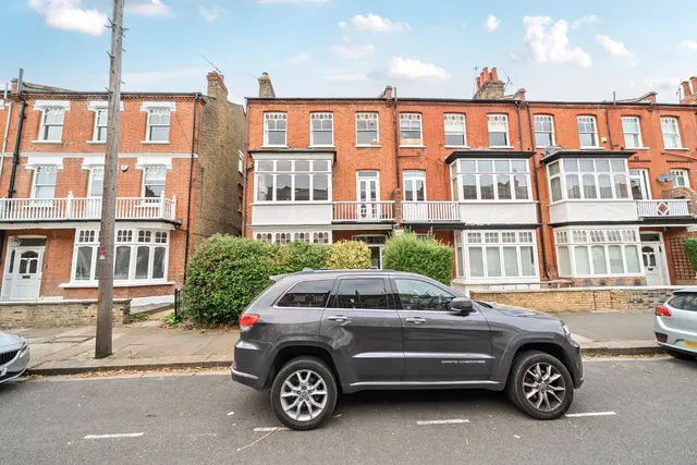Photo 2 — Ennismore Avenue, Chiswick, London, W4