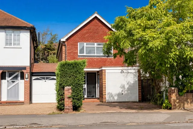 Squires Road, Shepperton, photo 1