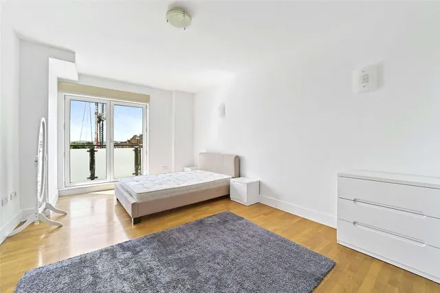 Artichoke Hill, London, E1W, photo 3