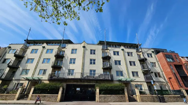 Hotwell Road, BS8, photo 1