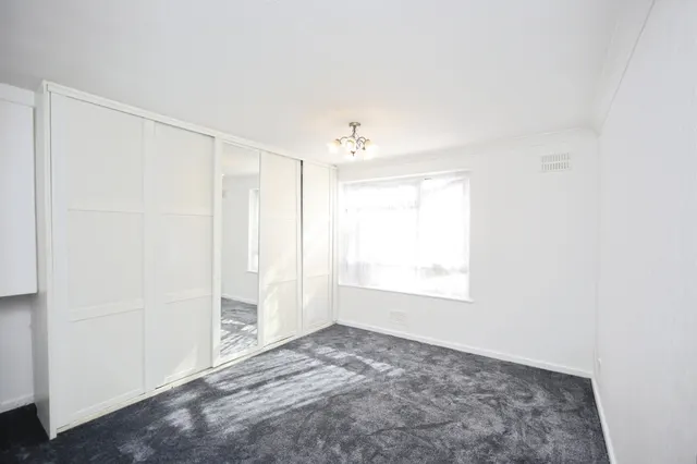 White House Way, Solihull, B91, photo 3