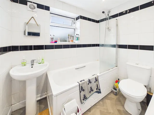 Scott Road, Droylsden, M43, photo 3