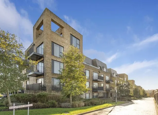 Regiment Hill, Mill Hill, NW7, photo 1