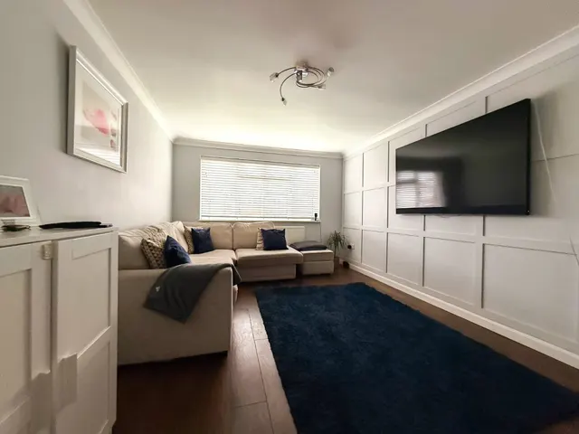 Helston Road, Nailsea, BS48, photo 2