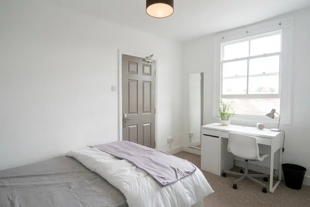 Photo 2 — Room 4, 4, Wellington Street, Gloucester, GL1 1RA