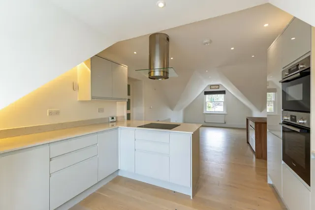 Photo 2 — Clarence Road, Harpenden, Hertfordshire, AL5 4AJ