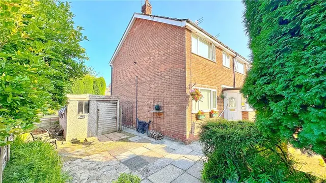Jackson Gardens, Denton, Greater Manchester, M34, photo 1