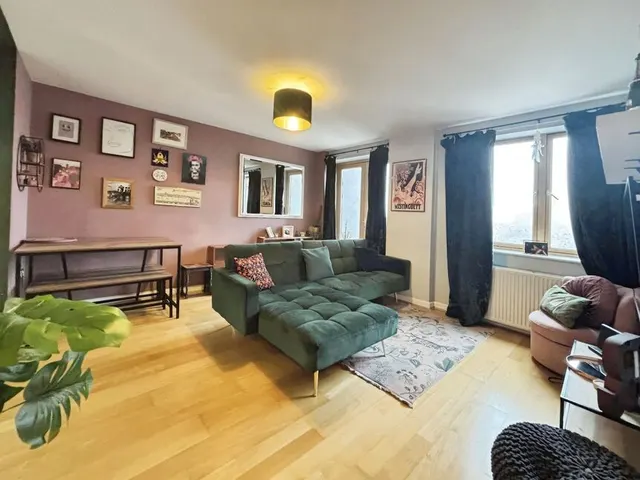 Umbriel Place, London, E13, photo 2