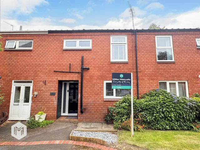 Peasley Close, Padgate, Warrington, WA2 0QB, photo 1