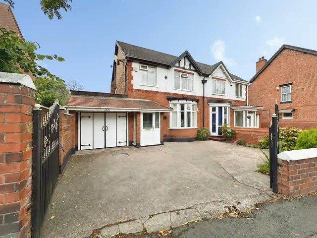 Bushbury Road, Wolverhampton, WV10, photo 1